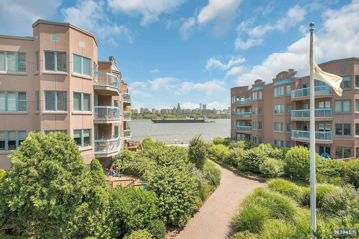 Independence Harbor courtyard and residences